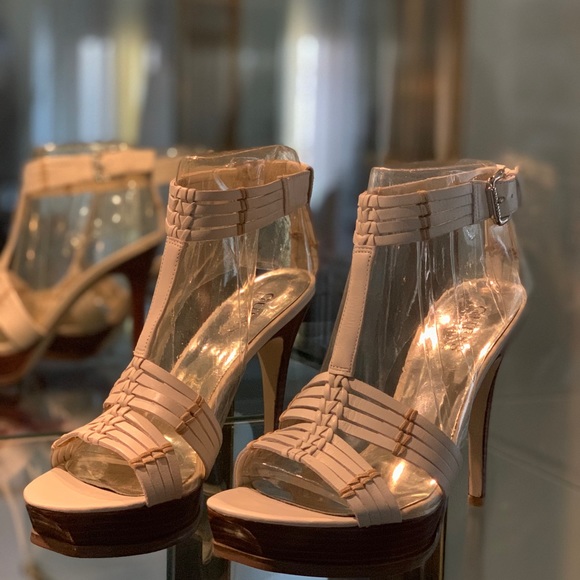 Guess Heels, Taupe - Picture 3 of 3